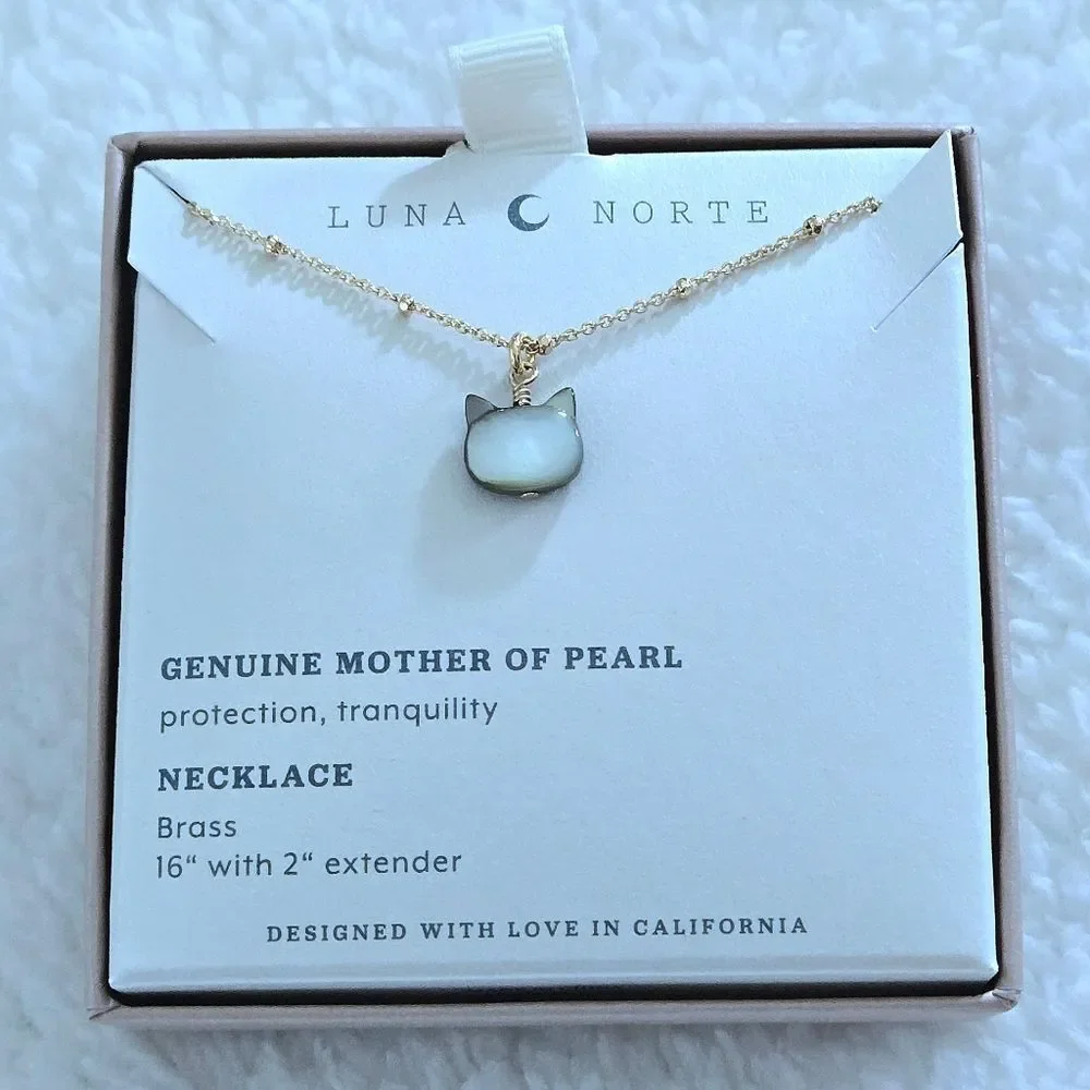 Luna🌙 Norte Grey🩶 Mother of Pearl Cat Head🐱 Pendant Necklace - NIB